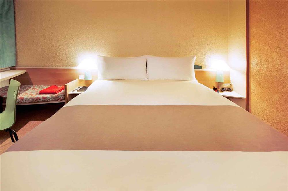 מלון Ibis Lyon L'Isle D'Abeau חדר תמונה