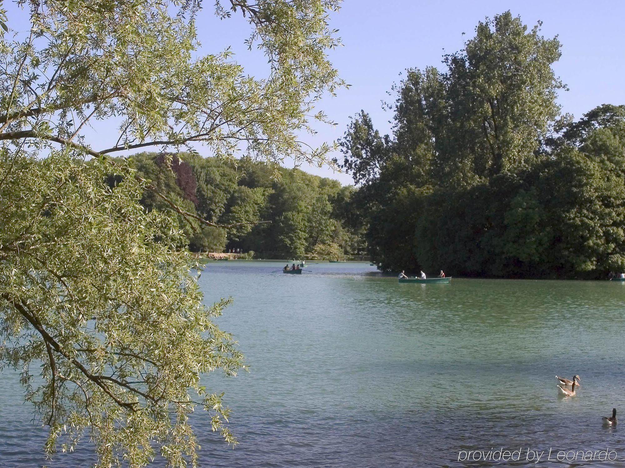 מלון Ibis Lyon L'Isle D'Abeau מראה חיצוני תמונה