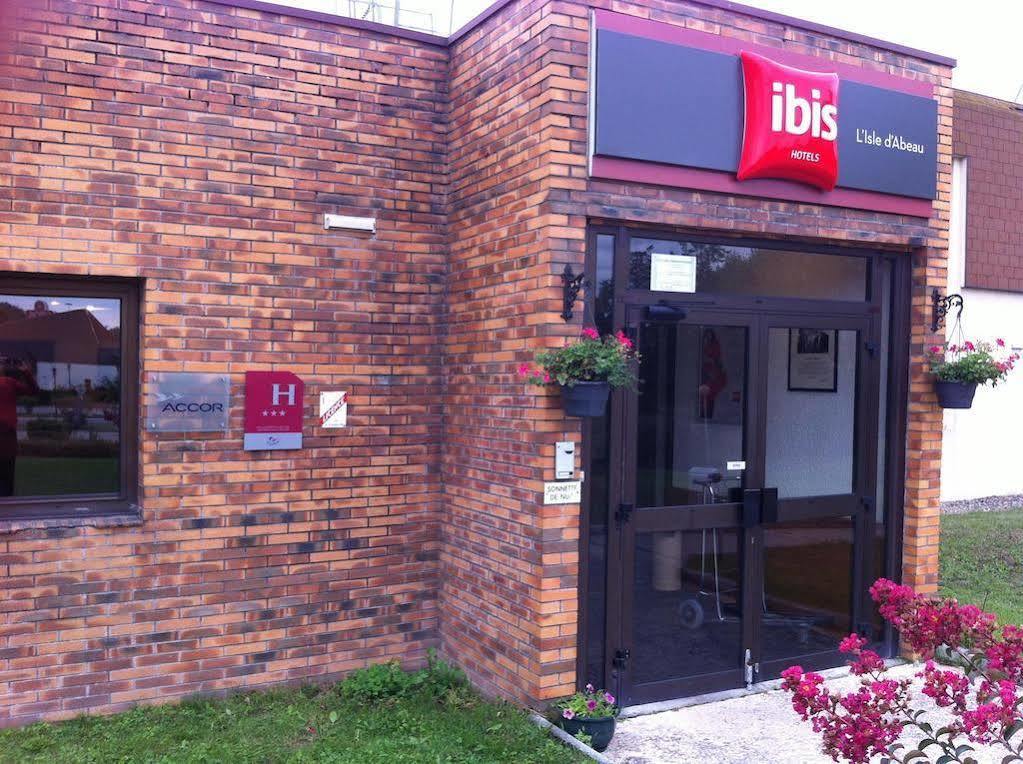מלון Ibis Lyon L'Isle D'Abeau מראה חיצוני תמונה